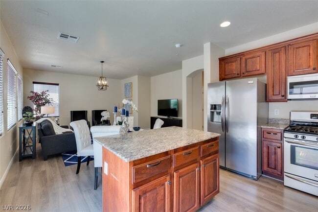 Building Photo - 3305 Umbria Gardens Ave