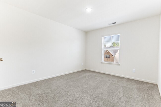 Building Photo - 1307 Trident Maple Chase