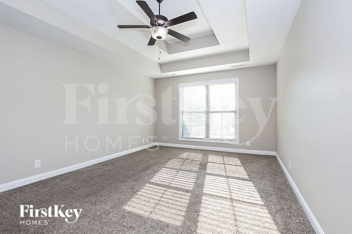 Building Photo - 718 Rushville Dr