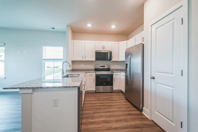 Building Photo - 121 Nootka Wy