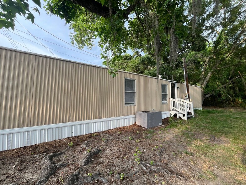 Primary Photo - Colony Oaks Homes