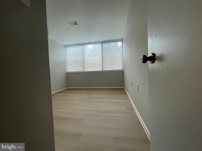 Building Photo - 4360 Ivymount Ct
