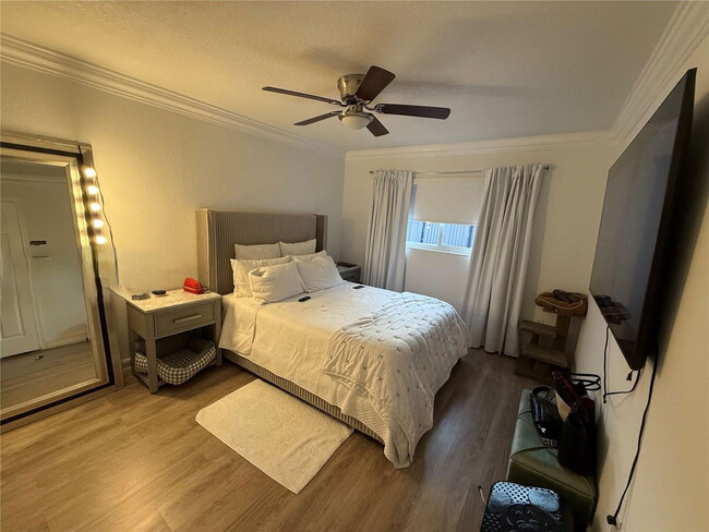 Building Photo - 6598 W 22nd Ct