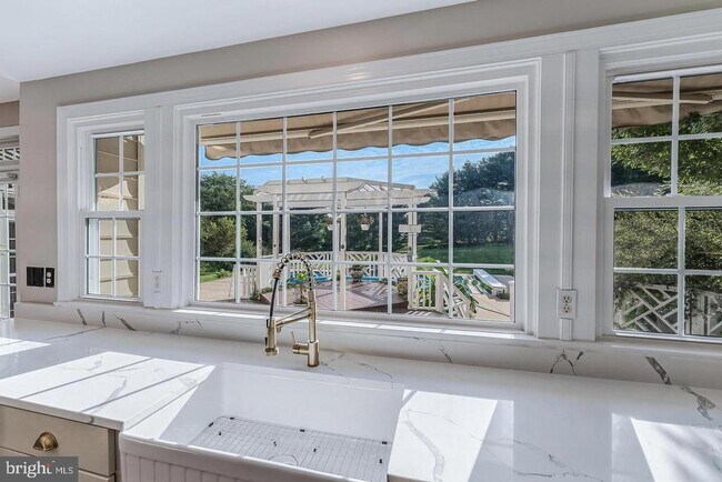 Building Photo - 615 Nalls Farm Way