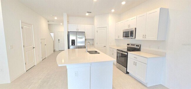 Building Photo - 5000 Revolutionary Wy