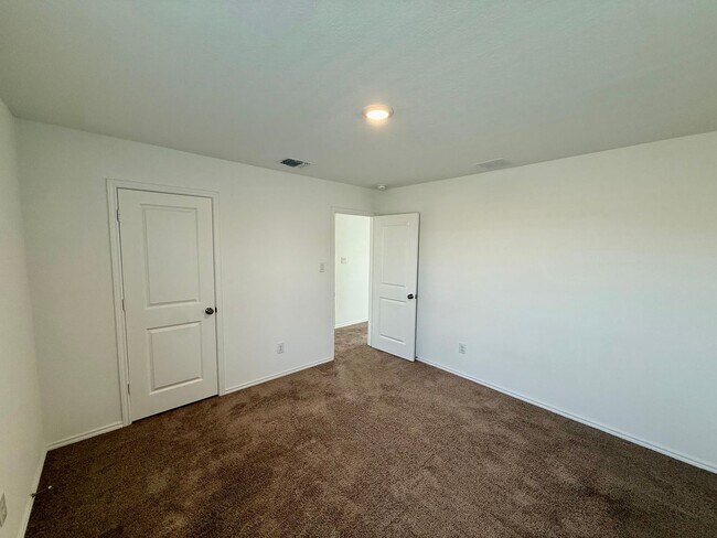 Building Photo - 6679 Cibolo Springs