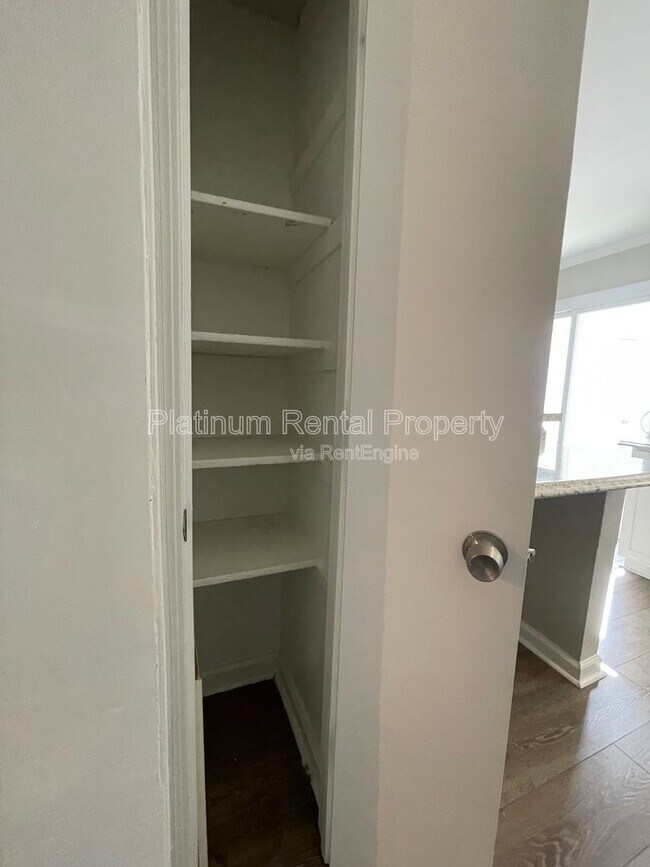 Building Photo - 3575 Kennesaw Station Dr