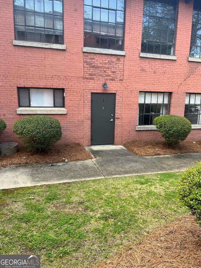 Primary Photo - 301 Bradley St