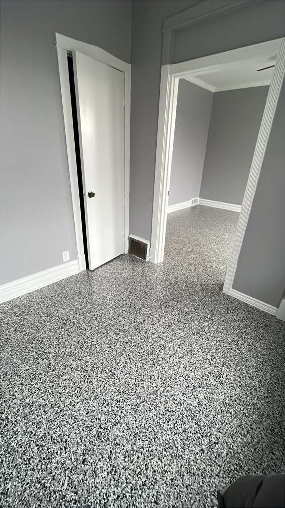 Building Photo - 2311 S Central Ave