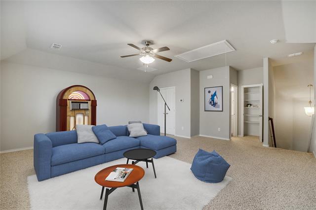 Building Photo - 821 Meadows Dr