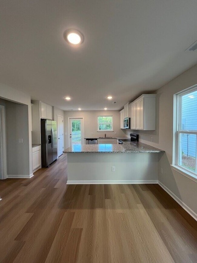 Building Photo - 5086 Northstar Dr