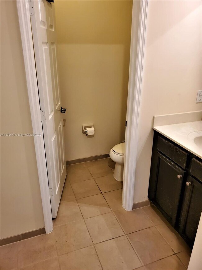 Building Photo - 9446 SW 170th Ave