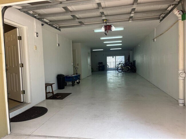Building Photo - 300 Capri Blvd