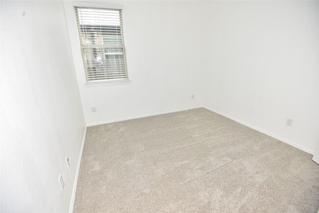 Building Photo - 23006 Forebear Dr