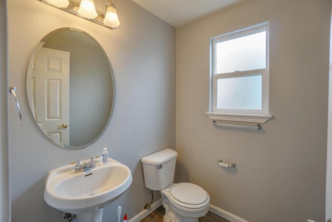 Building Photo - BEAUTIFUL FOUR BEDROOM LOCATED IN THE SHERWOOD SUB DIVISION