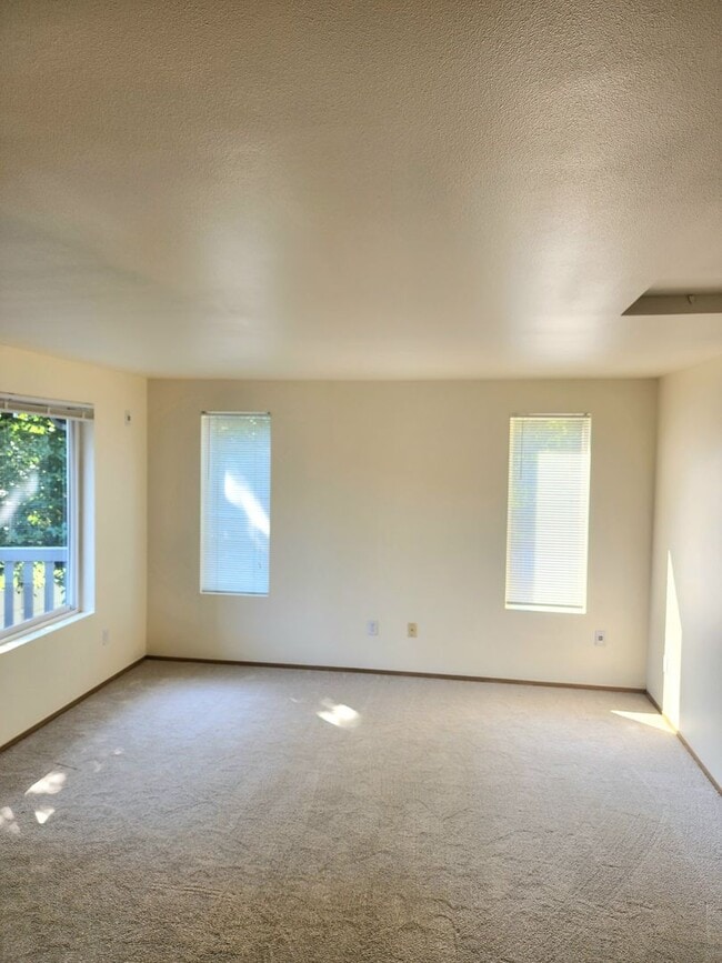 Building Photo - 2426 Callow Rd