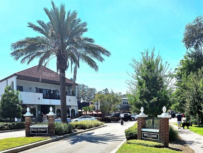 Building Photo - 613 Lyndhurst St