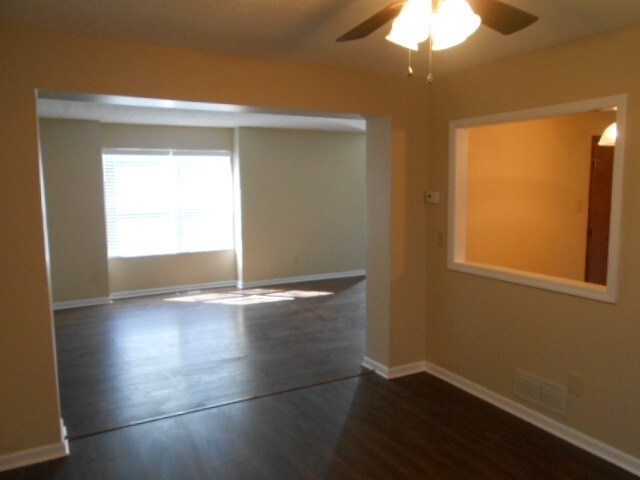 Building Photo - 12400 Bentwood Farms Dr