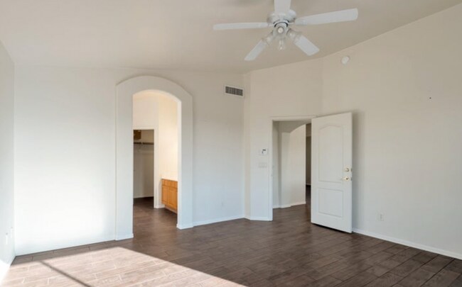 Building Photo - Oro Valley Home w Fabulous Mountain Views