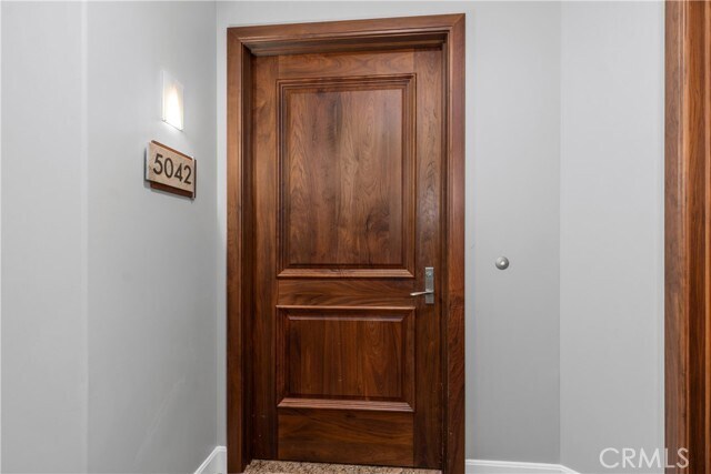 Building Photo - 5042 Scholarship