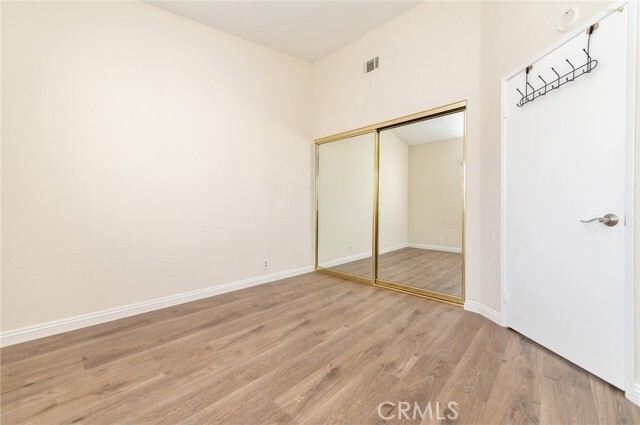 Building Photo - 72 Almador