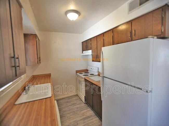 Building Photo - 4126 W Colter St
