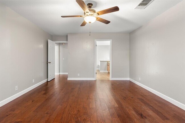 Building Photo - 6802 Auckland Ct