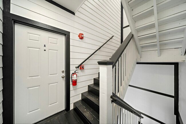 Building Photo - 803 Avenue K