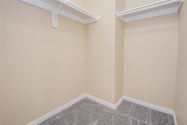 Building Photo - 5521 Malmedy Rd