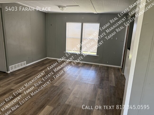 Building Photo - 5403 Farah Pl