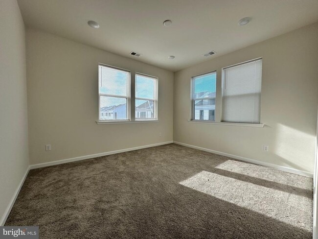Building Photo - 807 Shay Ct