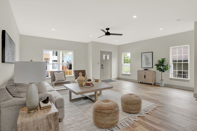 Building Photo - Brand New 4 bedroom 4 bath  Build near Eli...
