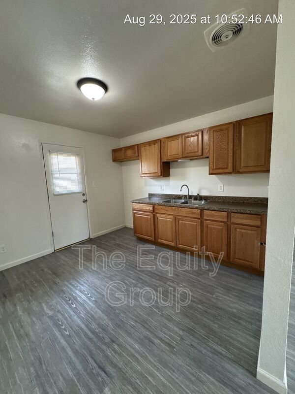 Building Photo - 149 N Castle Rock St