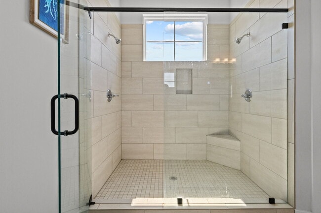 Building Photo - 105 Farmridge Wy