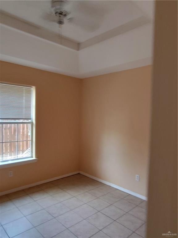 Building Photo - 13 Kingsborough Ave