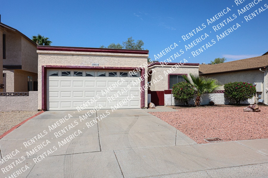 Building Photo - 10010 N 66th Ave