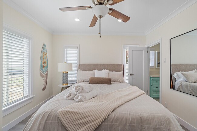 Building Photo - 3424 Carlsbad Blvd