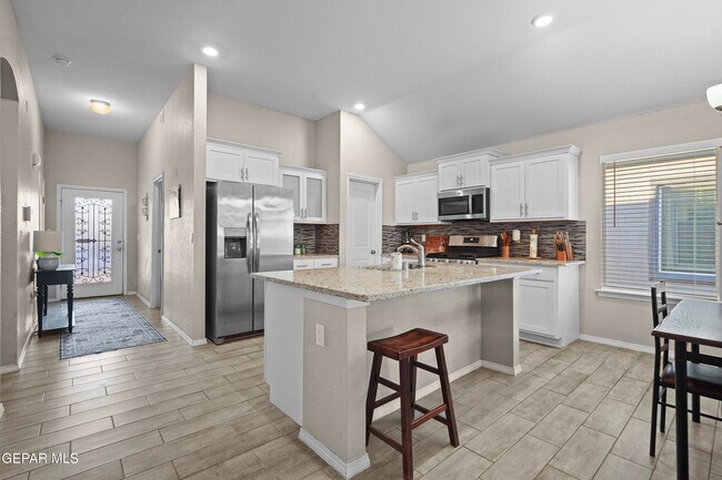 Building Photo - 12612 Don Norte St