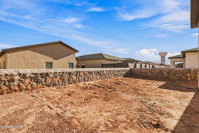 Building Photo - 7420 Norte Vly Ln