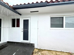 Building Photo - 931 SW 82nd Ave