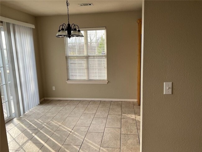 Building Photo - 3101 Brushwood Ave