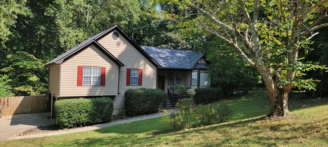 Building Photo - WONDERFUL WOODSTOCK RENTAL