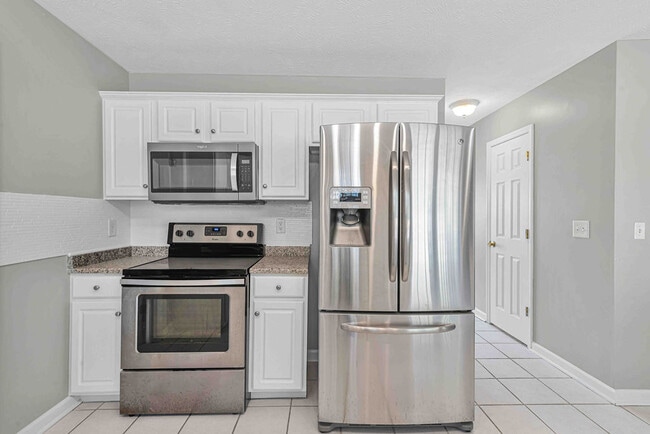 Building Photo - 302 Altavista Loop