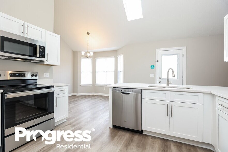 Building Photo - 3411 Belle Chase Dr