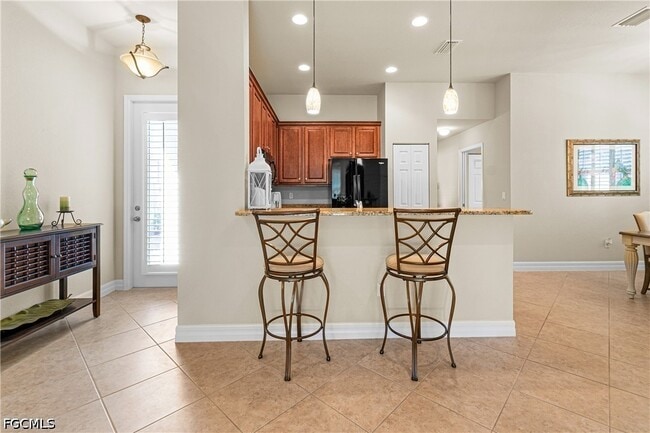 Building Photo - 10535 Carolina Willow Dr