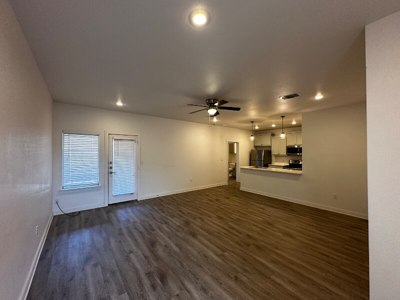 Building Photo - 5610 Lehigh St