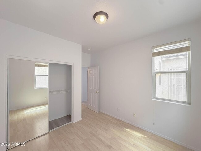 Building Photo - 5216 W Albeniz Pl