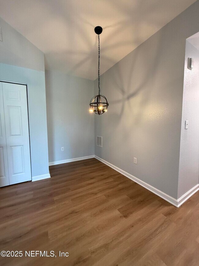 Building Photo - 440 S Villa San Marco Dr