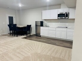 Building Photo - 9824 Stonehaven Ct