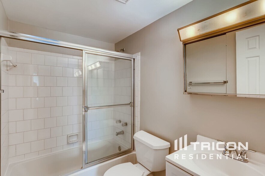 Building Photo - 8211 Township Dr